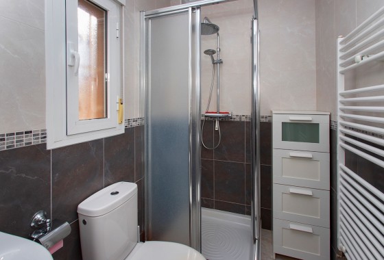 Herverkoop - Finca Landelijk pand -
Rojales - Pueblo