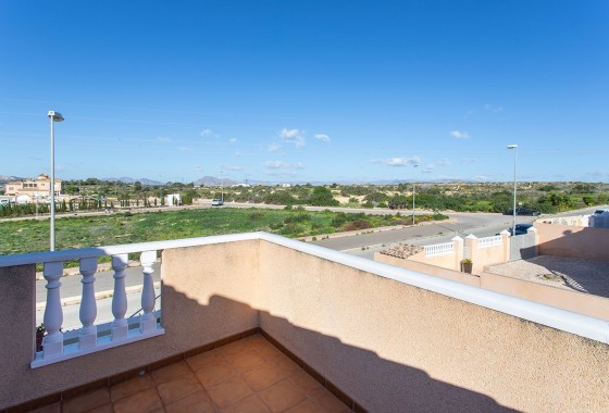 Herverkoop - Finca Landelijk pand -
Rojales - Pueblo