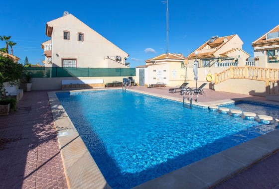 Herverkoop - Finca Landelijk pand -
Rojales - Pueblo