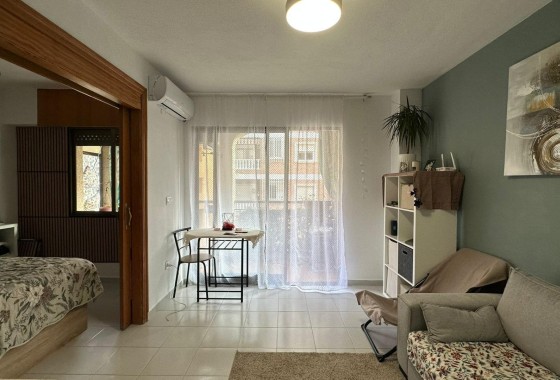 Herverkoop - Apartement Flat -
Torrevieja - Centro