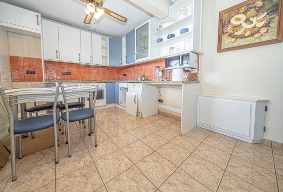 Herverkoop - Halfvrijstaande villa -
Torrevieja - El chaparral