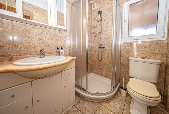 Herverkoop - Halfvrijstaande villa -
Torrevieja - El chaparral