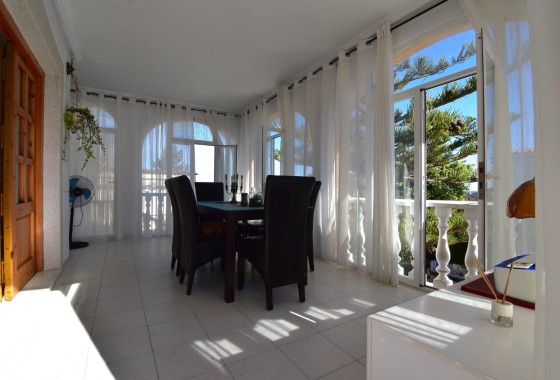 Herverkoop - Halfvrijstaande villa -
Orihuela Costa - Los Balcones