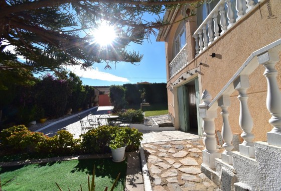 Herverkoop - Halfvrijstaande villa -
Orihuela Costa - Los Balcones