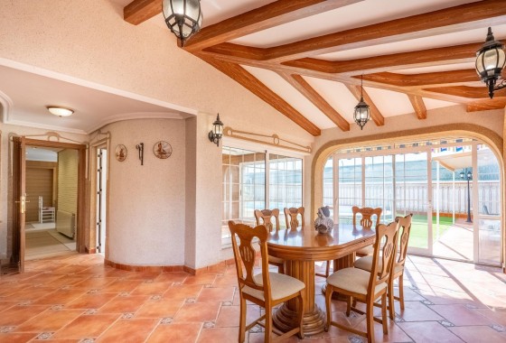 Herverkoop - Vrijstaande Villa -
Torrevieja - El chaparral