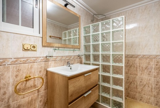 Herverkoop - Vrijstaande Villa -
Torrevieja - El chaparral