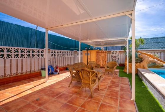 Herverkoop - Vrijstaande Villa -
Torrevieja - El chaparral