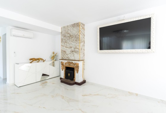 Venta - Casa de pueblo -
Torrevieja - Punta Prima