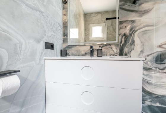 Venta - Casa de pueblo -
Torrevieja - Punta Prima