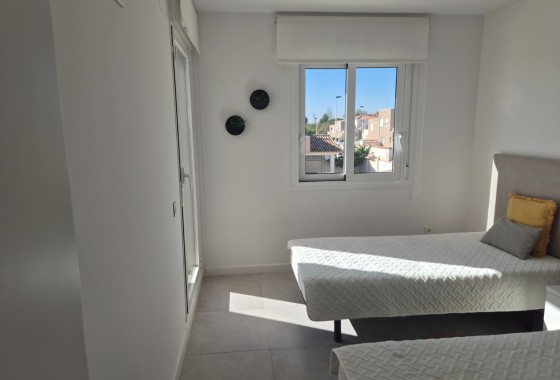 Herverkoop - Stadswoning -
Torrevieja - Nueva Torrevieja - Aguas Nuevas