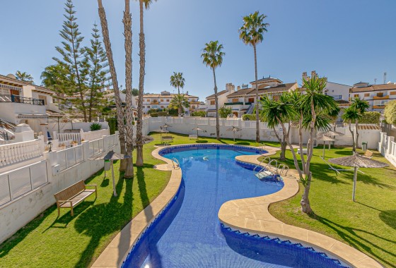 Herverkoop - Halfvrijstaande villa -
Mil Palmeras - Riomar