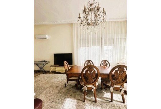 Herverkoop - Detached Villa -
Campoamor