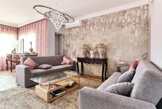 Herverkoop - Detached Villa -
Campoamor