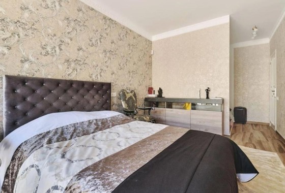 Herverkoop - Detached Villa -
Campoamor