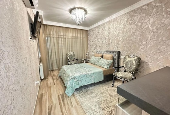 Herverkoop - Detached Villa -
Campoamor