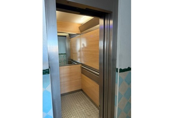 Herverkoop - Appartement / Flat -
Torrevieja