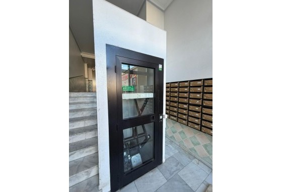 Herverkoop - Appartement / Flat -
Torrevieja