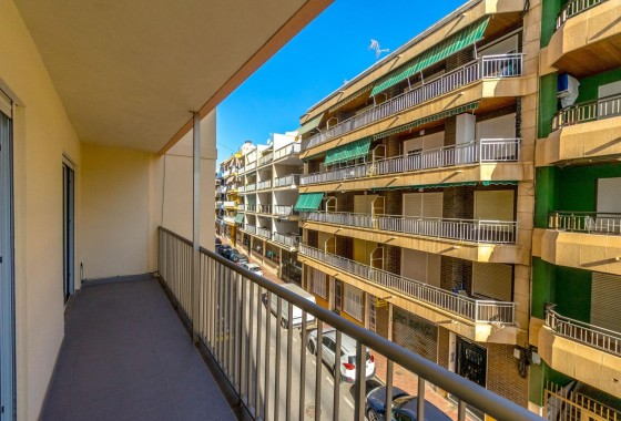 Revente - Appartement -
Torrevieja - Playa del Cura