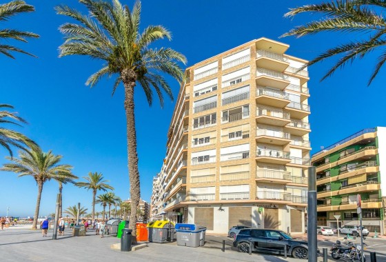 Revente - Appartement -
Torrevieja - Playa del Cura