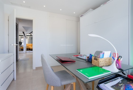 Sprzedaż - Willa wolnostojąca -
Benijofar