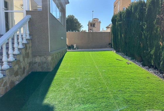 Herverkoop - Villa -
Torrevieja - VILLAMARTIN