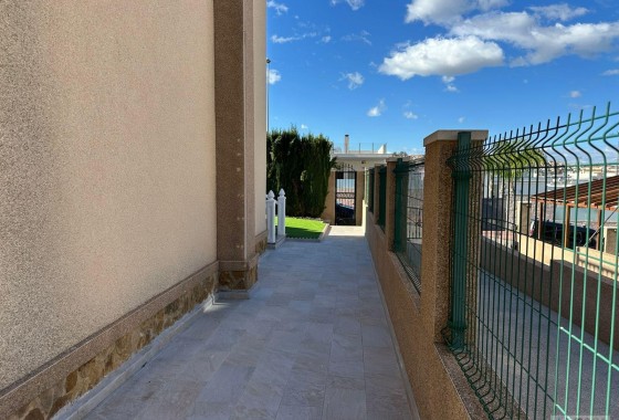 Herverkoop - Villa -
Torrevieja - VILLAMARTIN