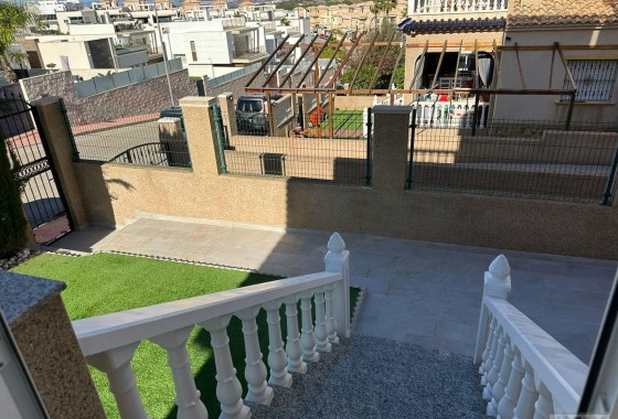 Herverkoop - Villa -
Torrevieja - VILLAMARTIN