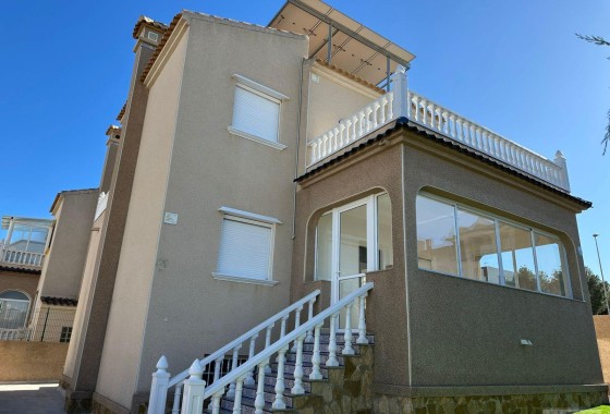 Herverkoop - Villa -
Torrevieja - VILLAMARTIN