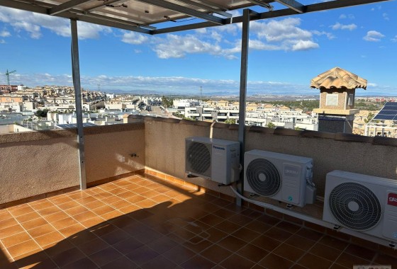 Herverkoop - Villa -
Torrevieja - VILLAMARTIN