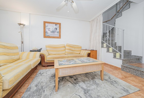 Herverkoop - Halfvrijstaande villa -
Cabo Roig - La Regia