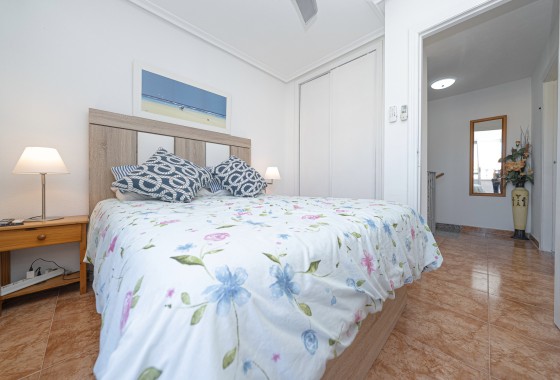 Herverkoop - Halfvrijstaande villa -
Cabo Roig - La Regia