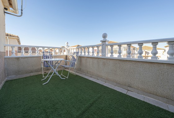 Herverkoop - Halfvrijstaande villa -
Cabo Roig - La Regia