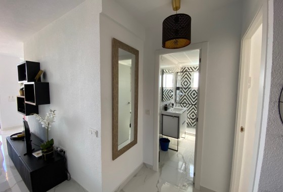Herverkoop - Apartement Flat -
Torrevieja - Punta Prima
