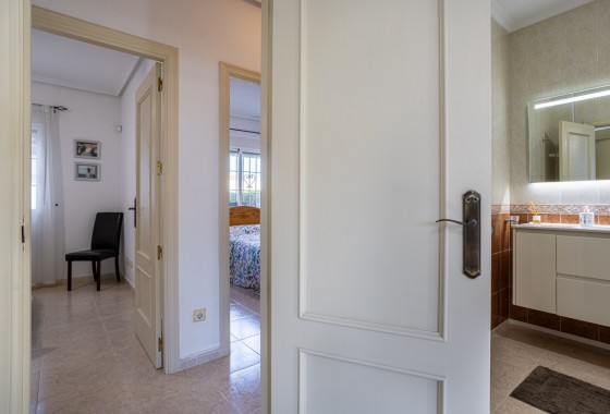 Herverkoop - Vrijstaande Villa -
Bigastro - Villas Andrea