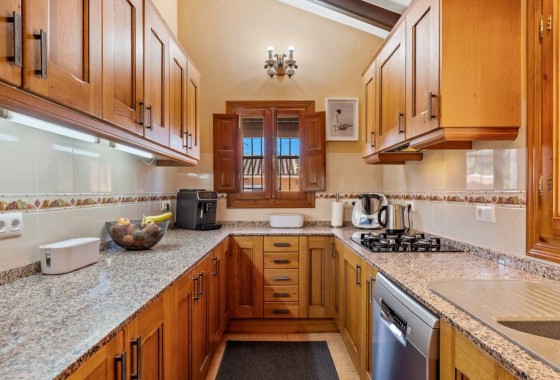 Herverkoop - Finca Landelijk pand -
Rafal