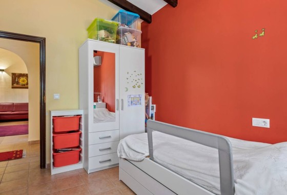 Herverkoop - Finca Landelijk pand -
Rafal