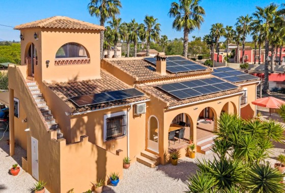 Herverkoop - Finca Landelijk pand -
Rafal