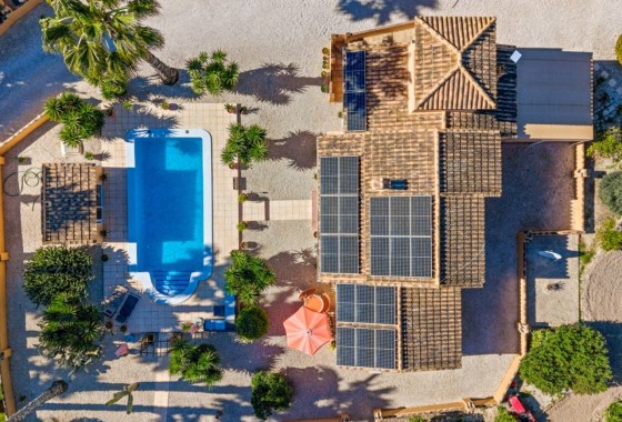 Herverkoop - Finca Landelijk pand -
Rafal