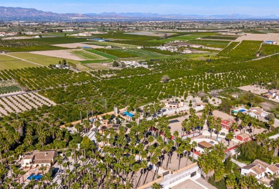 Herverkoop - Finca Landelijk pand -
Rafal