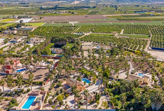 Herverkoop - Finca Landelijk pand -
Rafal