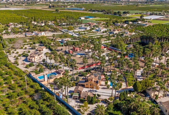 Herverkoop - Finca Landelijk pand -
Rafal