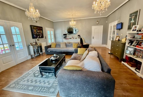 Resale - Freistehende Villa -
Almoradí - Heredades