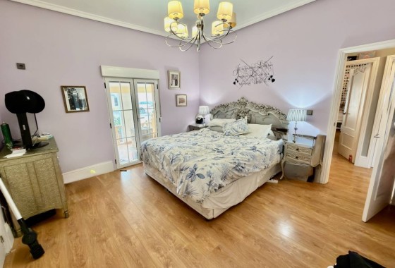 Resale - Freistehende Villa -
Almoradí - Heredades