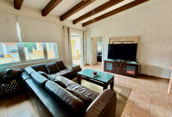 Resale - Freistehende Villa -
Almoradí - Heredades