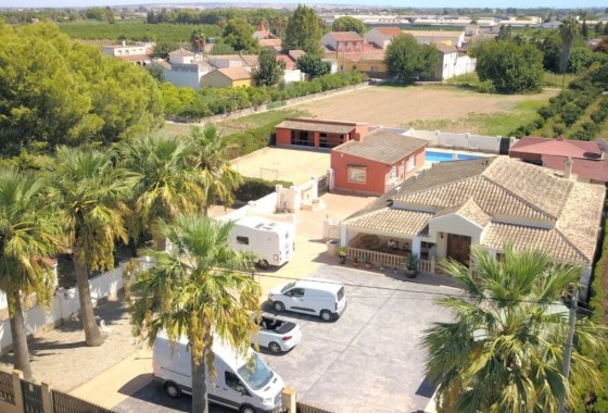 Resale - Freistehende Villa -
Almoradí - Heredades