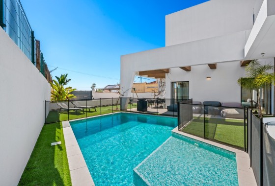 Herverkoop - Vrijstaande Villa -
Ciudad Quesada - Rojales - Rojales