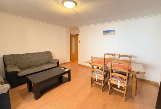 Sprzedaż - Apartament / Mieszkanie -
Torrevieja