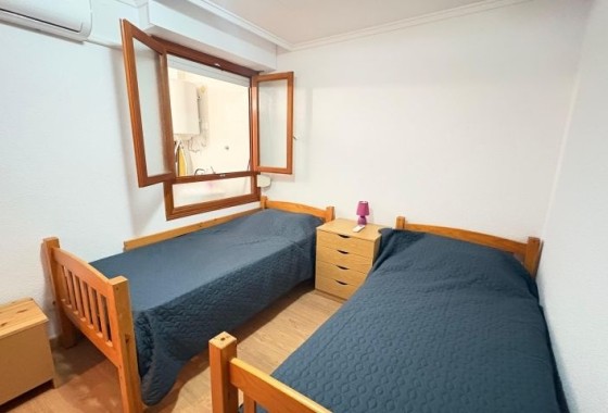 Sprzedaż - Apartament / Mieszkanie -
Torrevieja