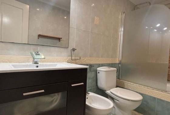 Sprzedaż - Apartament / Mieszkanie -
Torrevieja