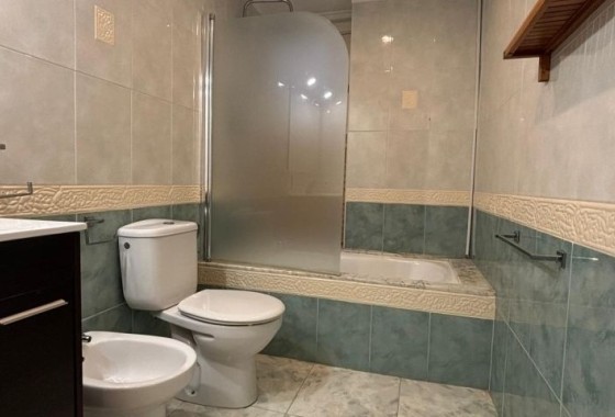 Sprzedaż - Apartament / Mieszkanie -
Torrevieja